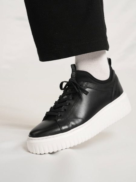 PANDELİS MODEL SİYAH DERİ SNEAKER