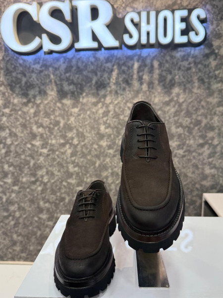 Kahverengi Bağcıklı Erkek Ayakkabı – Kalın Tabanlı Modern & Günlük Model